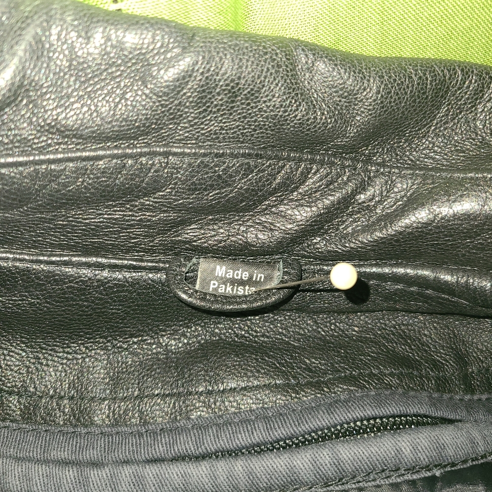 Classic Black Leather Bomber Jacket - Picture 5 of 7